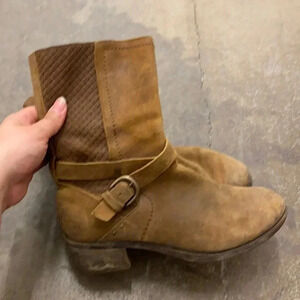 Ugg suede  boots